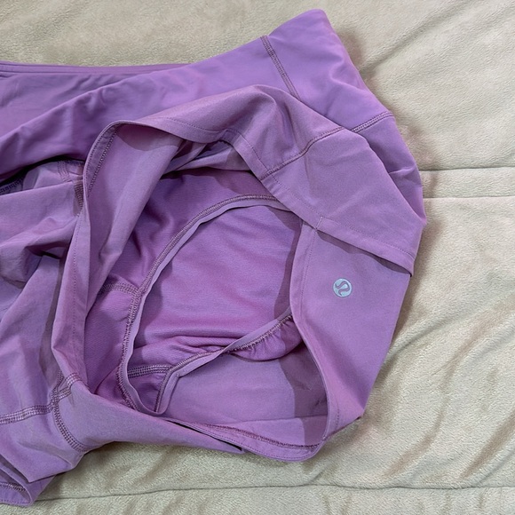 Lululemon shorts - Picture 3 of 8